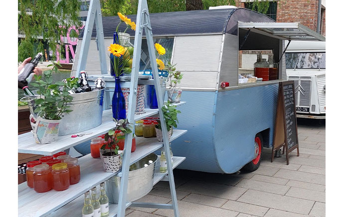 Bar-Truck "Vintage Caravan" für Getränke Catering